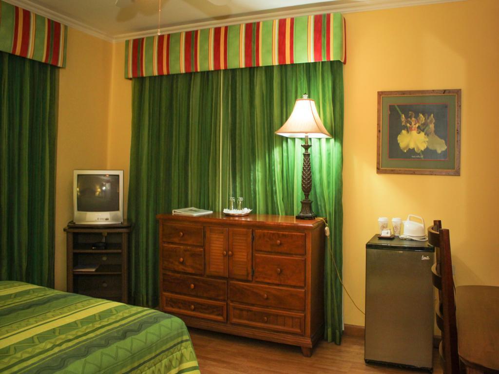 L'Orchidee Boutique Hotel ポートオブスペイン エクステリア 写真